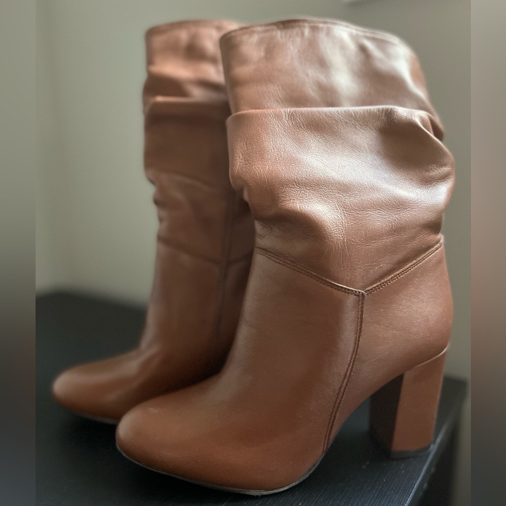Le château short boots (with leather upper)